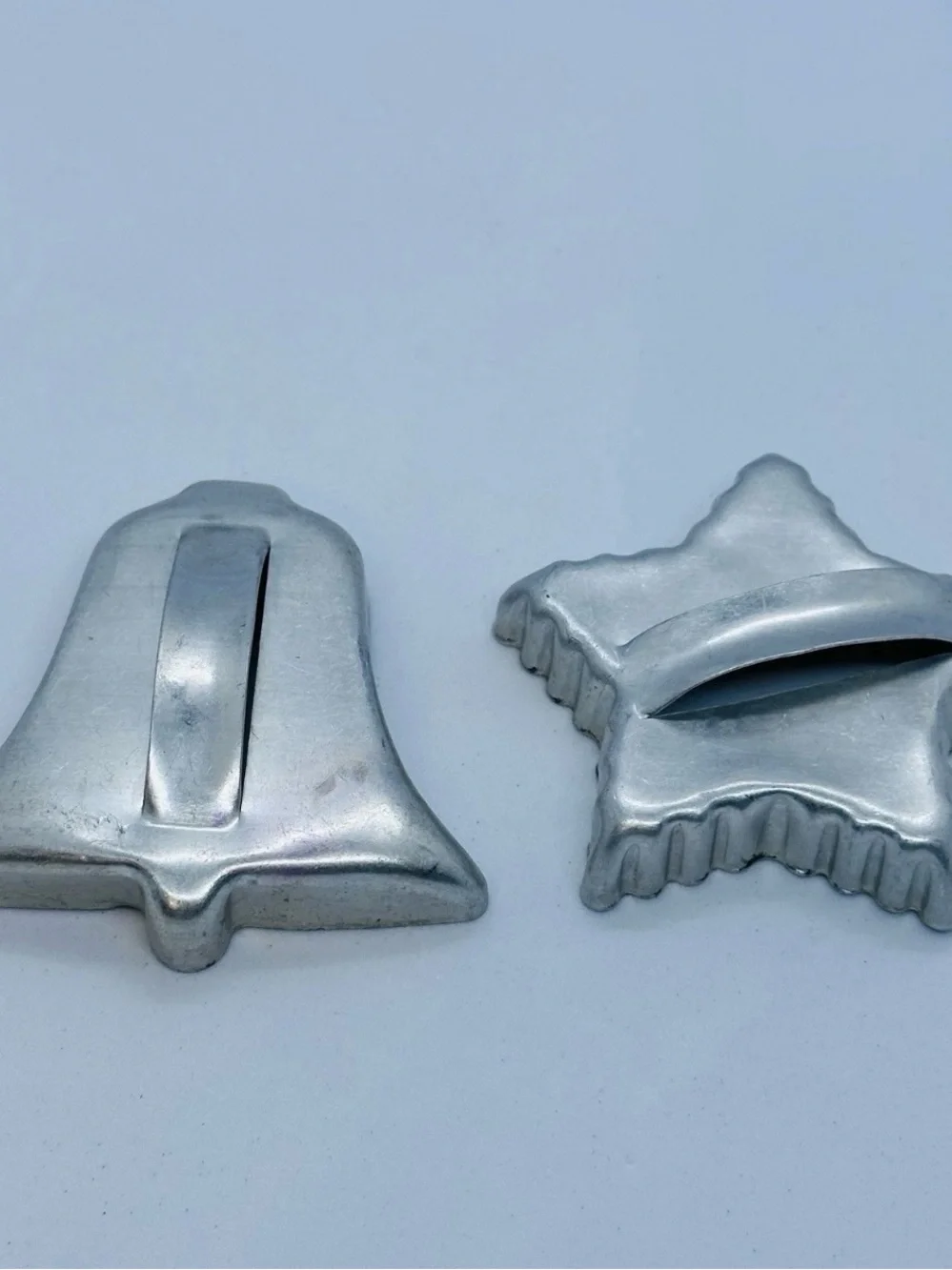 Lot/7 Cookie Cutters Gingerbread Men Star Bell Dog Tree & Flower Shaped Aluminum